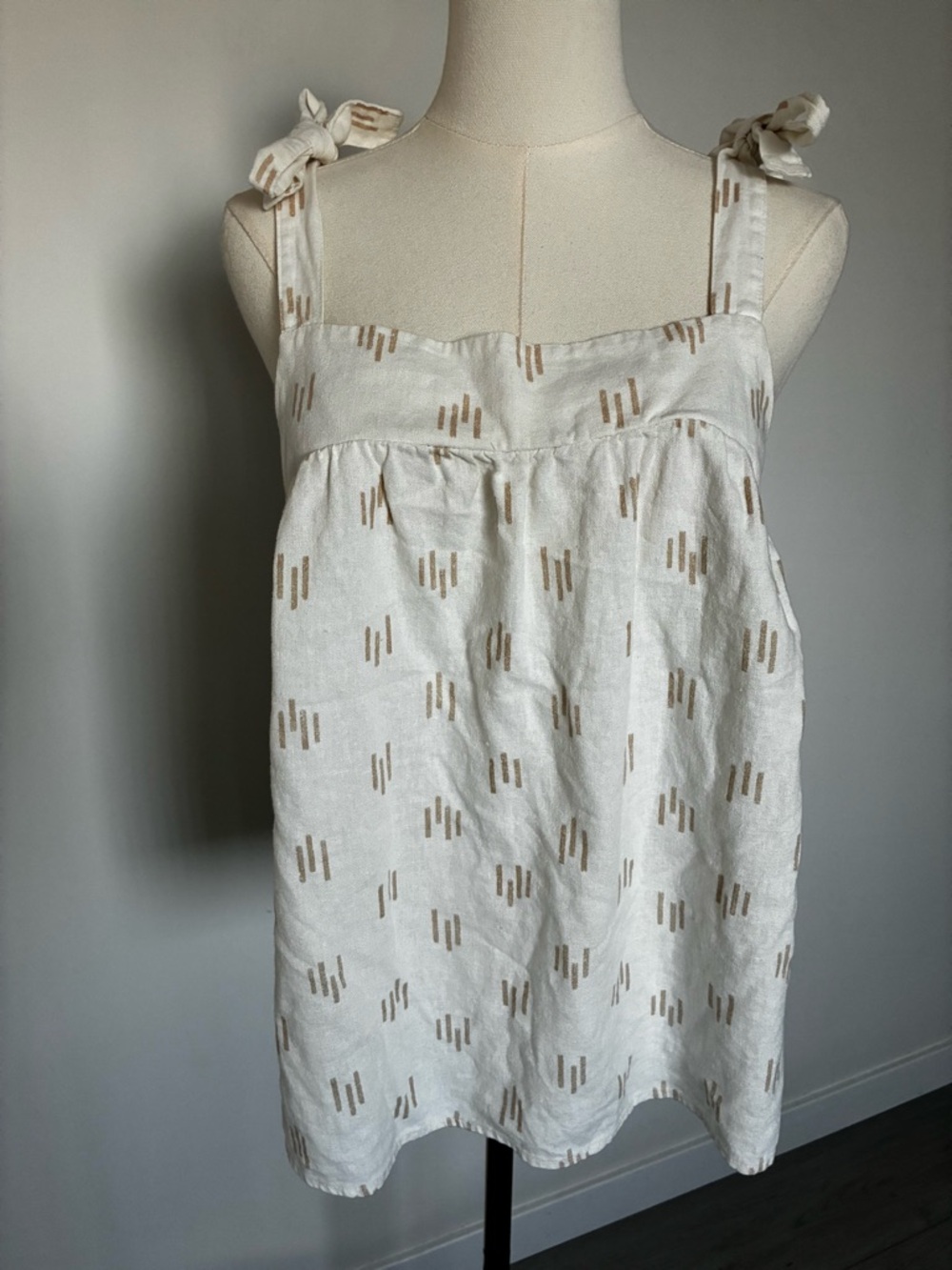 Women’s Cream Tie-Strap Linen Blend Tank Top with Tan Print